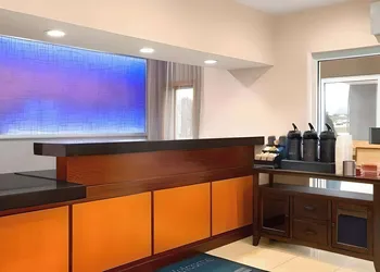 Dubuque Inn & Suites hotel thumbnail 2