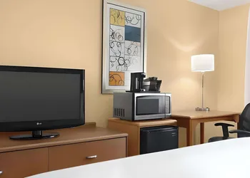 Dubuque Inn & Suites hotel thumbnail 6