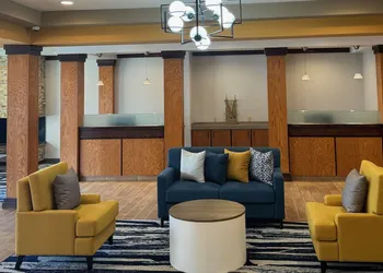 Comfort Inn & Suites Akron South hotel thumbnail 2