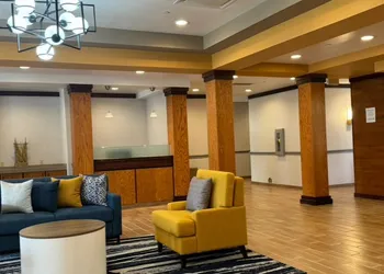 Comfort Inn & Suites Akron South hotel thumbnail 3