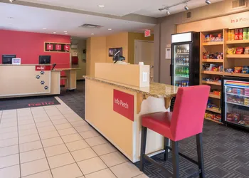 TownePlace Suites by Marriott Huntington hotel thumbnail 3