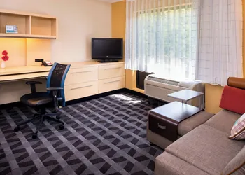 TownePlace Suites by Marriott Huntington hotel thumbnail 7
