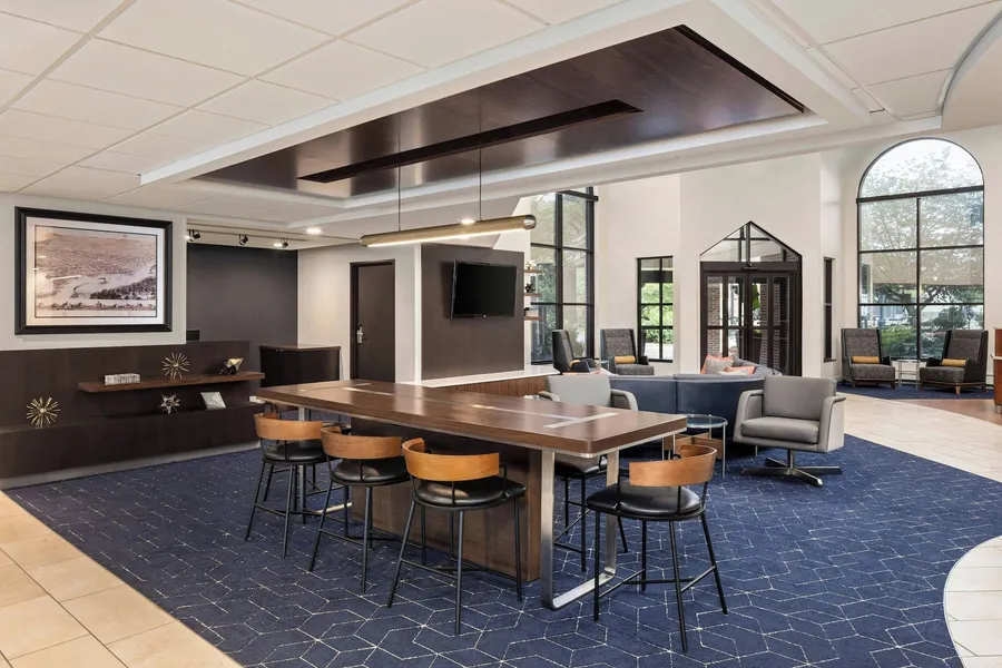 Courtyard by Marriott La Crosse hotel detail image 2