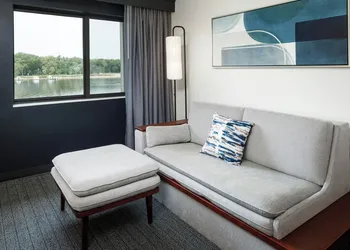 Courtyard by Marriott La Crosse hotel thumbnail 6
