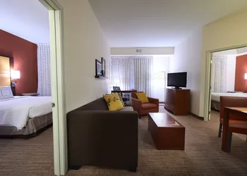 Residence Inn Marriott Airport hotel thumbnail 3