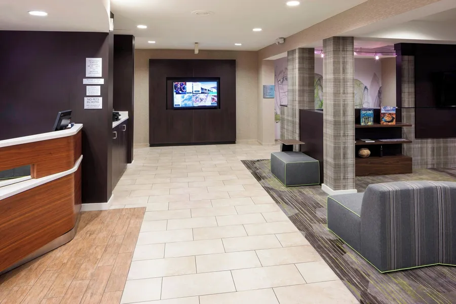 Courtyard by Marriott Pensacola hotel detail image 2