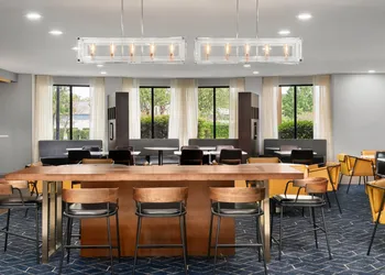 Courtyard by Marriott Richmond North hotel thumbnail 2
