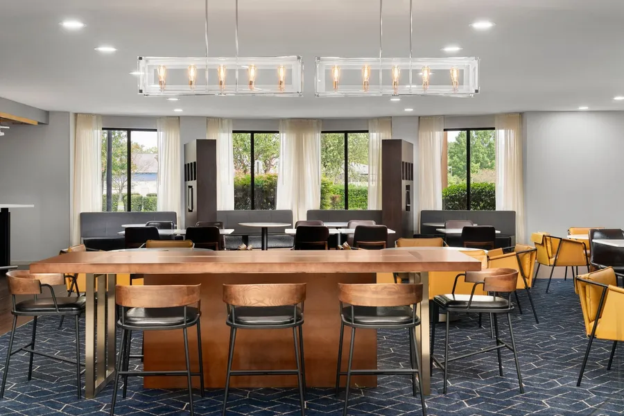 Courtyard by Marriott Richmond North hotel detail image 2