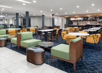 Courtyard by Marriott Richmond North hotel thumbnail 3