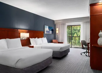 Courtyard by Marriott Richmond North hotel thumbnail 8