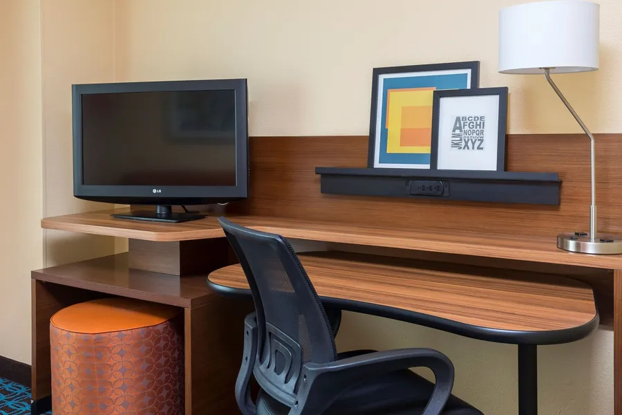 Fairfield Inn & Suites Galesburg hotel detail image 6
