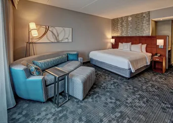 Courtyard by Marriott Newport News Airport hotel thumbnail 5