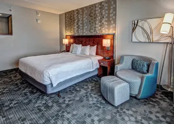 Courtyard by Marriott Newport News Airport hotel thumbnail 8
