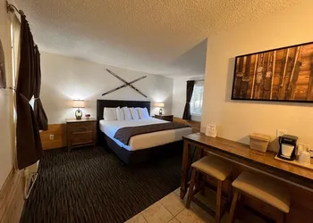Shasta Inn hotel thumbnail 4