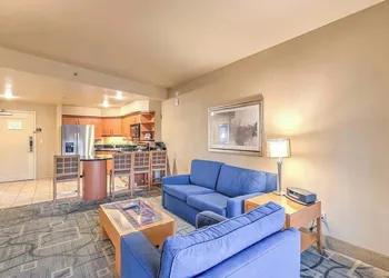 The Platinum Hotel hotel thumbnail 4