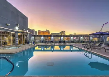 The Platinum Hotel hotel thumbnail 8