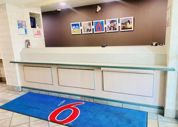 Motel 6 Red Deer, AB hotel thumbnail 3