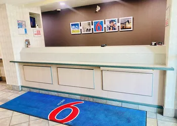 Motel 6 Red Deer, AB hotel thumbnail 4