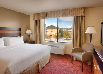 Holiday Inn Express & Suites Orem-North Provo by IHG hotel thumbnail 3