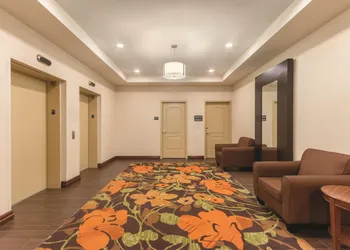 Hampton Inn by Hilton Edmonton/South, Alberta, Canada hotel thumbnail 2