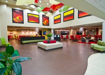 Holiday Inn Vicksburg by IHG hotel thumbnail 2