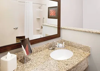 Courtyard Houma hotel thumbnail 8
