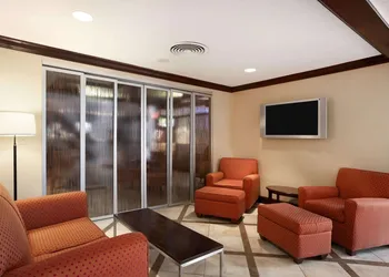 Ramada by Wyndham Newark/Wilmington hotel thumbnail 2