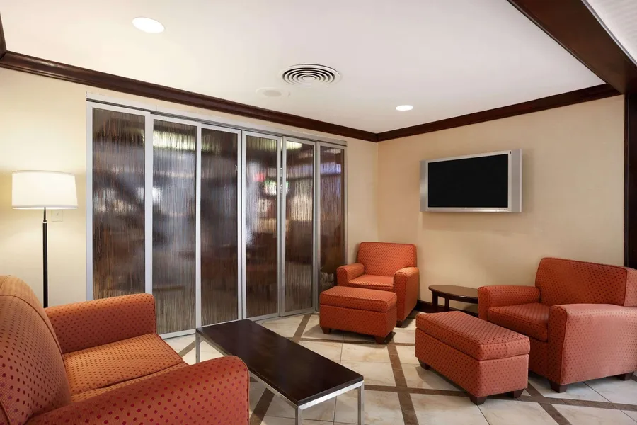 Ramada by Wyndham Newark/Wilmington hotel detail image 2