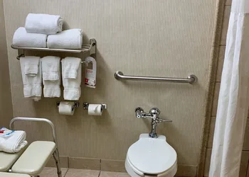 Ramada by Wyndham Newark/Wilmington hotel thumbnail 4