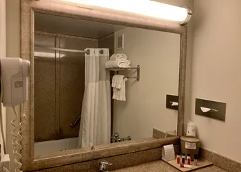 Ramada by Wyndham Newark/Wilmington hotel thumbnail 6