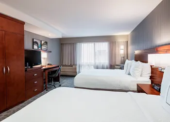 Courtyard by Marriott Edmonton West hotel thumbnail 8