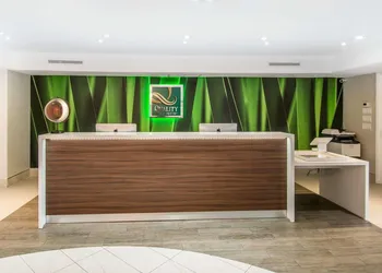 Quality Inn & Suites By the Parks hotel thumbnail 3