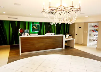 Quality Inn & Suites By the Parks hotel thumbnail 5