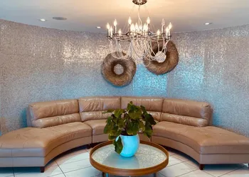 Quality Inn & Suites By the Parks hotel thumbnail 7