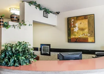 Rodeway Inn Española hotel thumbnail 4