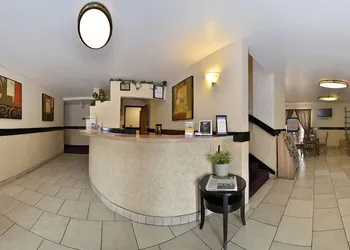 Rodeway Inn Española hotel thumbnail 6