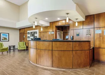 Comfort Suites East Lincoln - Mall Area hotel thumbnail 4
