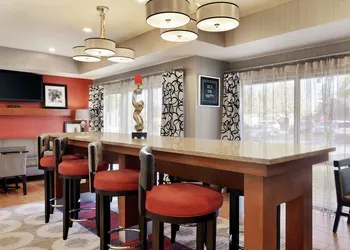 Hampton Inn Tracy hotel thumbnail 3