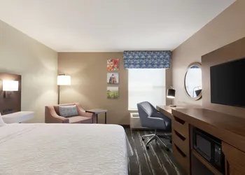 Hampton Inn Tracy hotel thumbnail 7