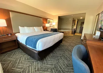 Comfort Inn & Suites Mountain Iron and Virginia hotel thumbnail 8