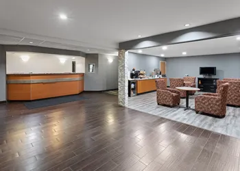 Americas Best Value Inn & Suites Racine hotel thumbnail 6