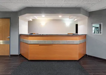 Americas Best Value Inn & Suites Racine hotel thumbnail 7
