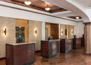 Marriott's Lakeshore Reserve hotel thumbnail 3