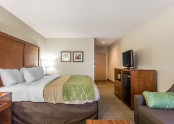 Quality Inn Summerville - Charleston hotel thumbnail 7