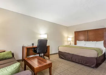Quality Inn Summerville - Charleston hotel thumbnail 8