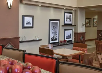 Hampton Inn & Suites Youngstown-Canfield hotel thumbnail 4