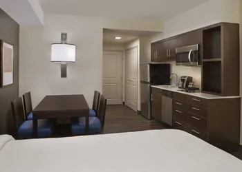 TownePlace Suites by Marriott Oshawa hotel thumbnail 4