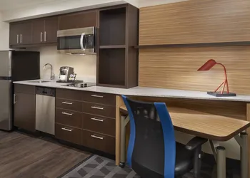 TownePlace Suites by Marriott Oshawa hotel thumbnail 7