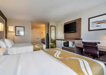 Quality Inn hotel thumbnail 8
