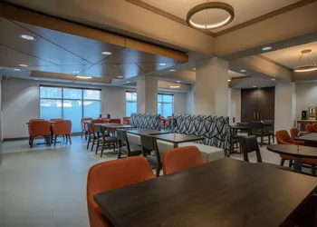 Holiday Inn Express Cleveland by IHG hotel thumbnail 3